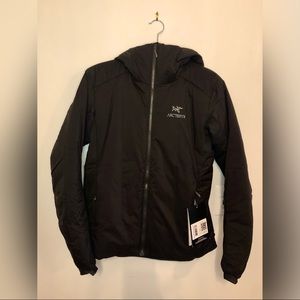 Brand new Arcteryx Atom Ar Hoody Women’s Jacket, size M